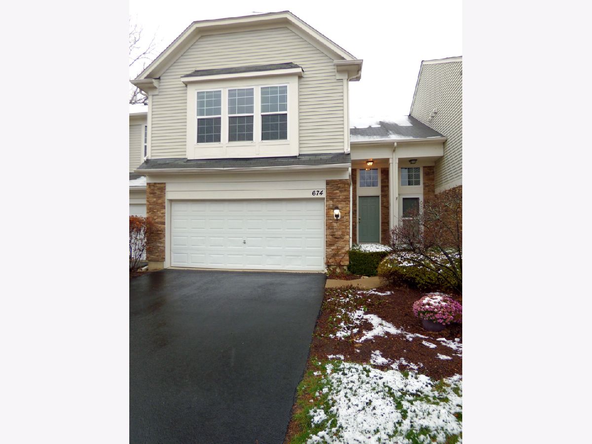 Townhomes Sold Lakeside Pointe Crystal Lake Illinois, 674 Pointe
