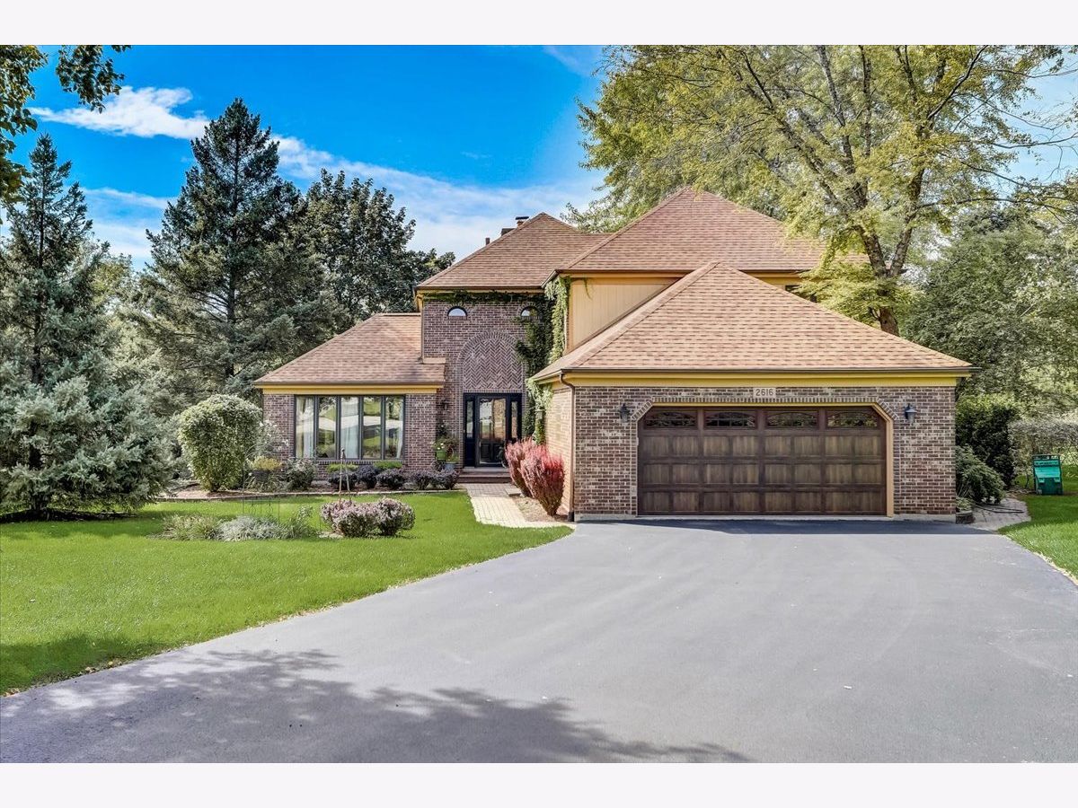Homes Sold Chapel Creek Elgin Illinois, 2616 Chapel Hill