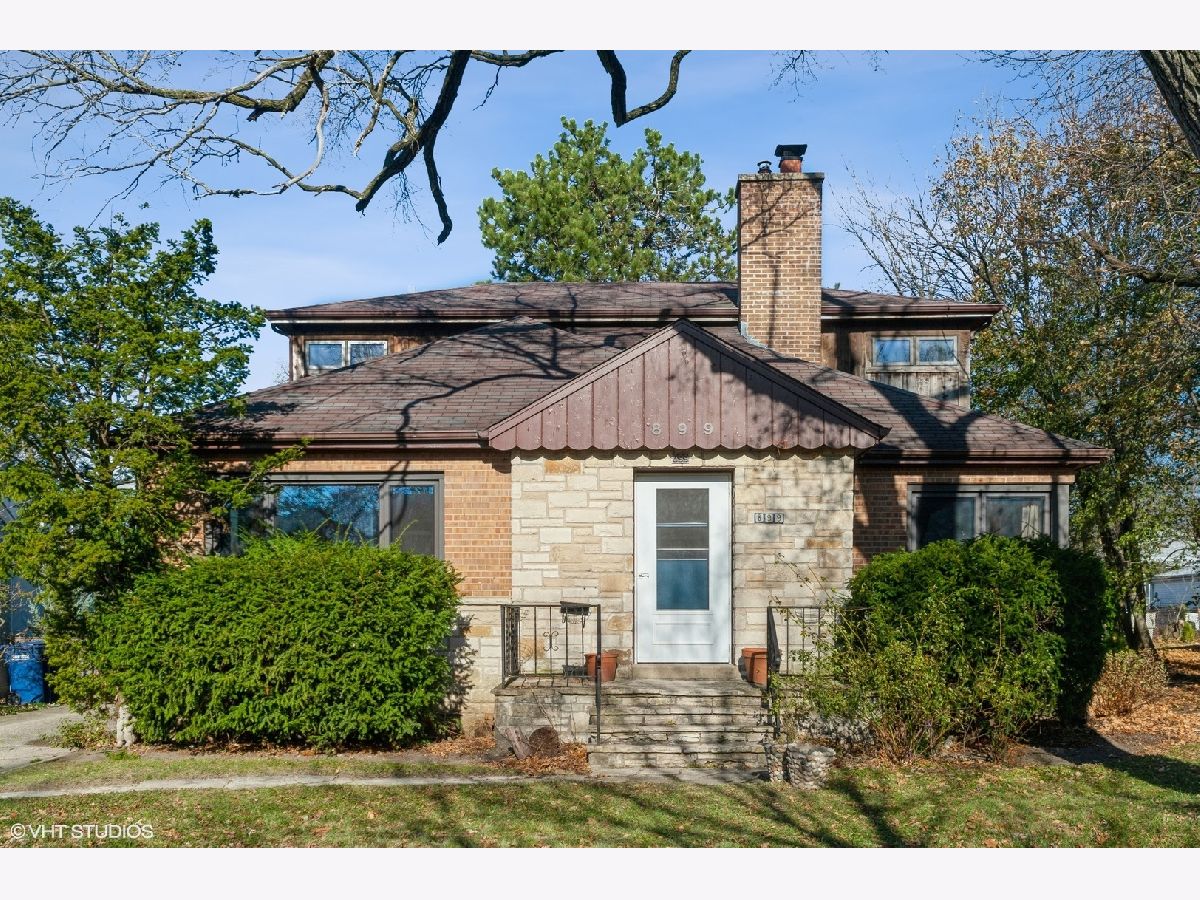 Homes & Condominiums Sold Sunset Park Highland Park Illinois, 899 Yale