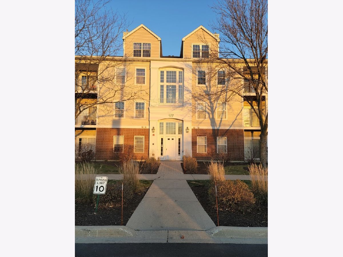 Condominiums Rented Stratford Court Lake Bluff Illinois, 3299 Stratford