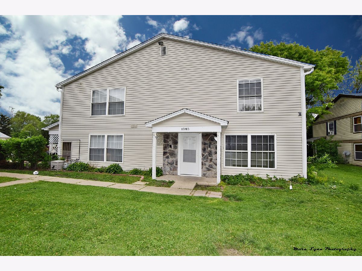 Townhomes & Condos Rented Ivy Glen Aurora Illinois, 1380 Glen