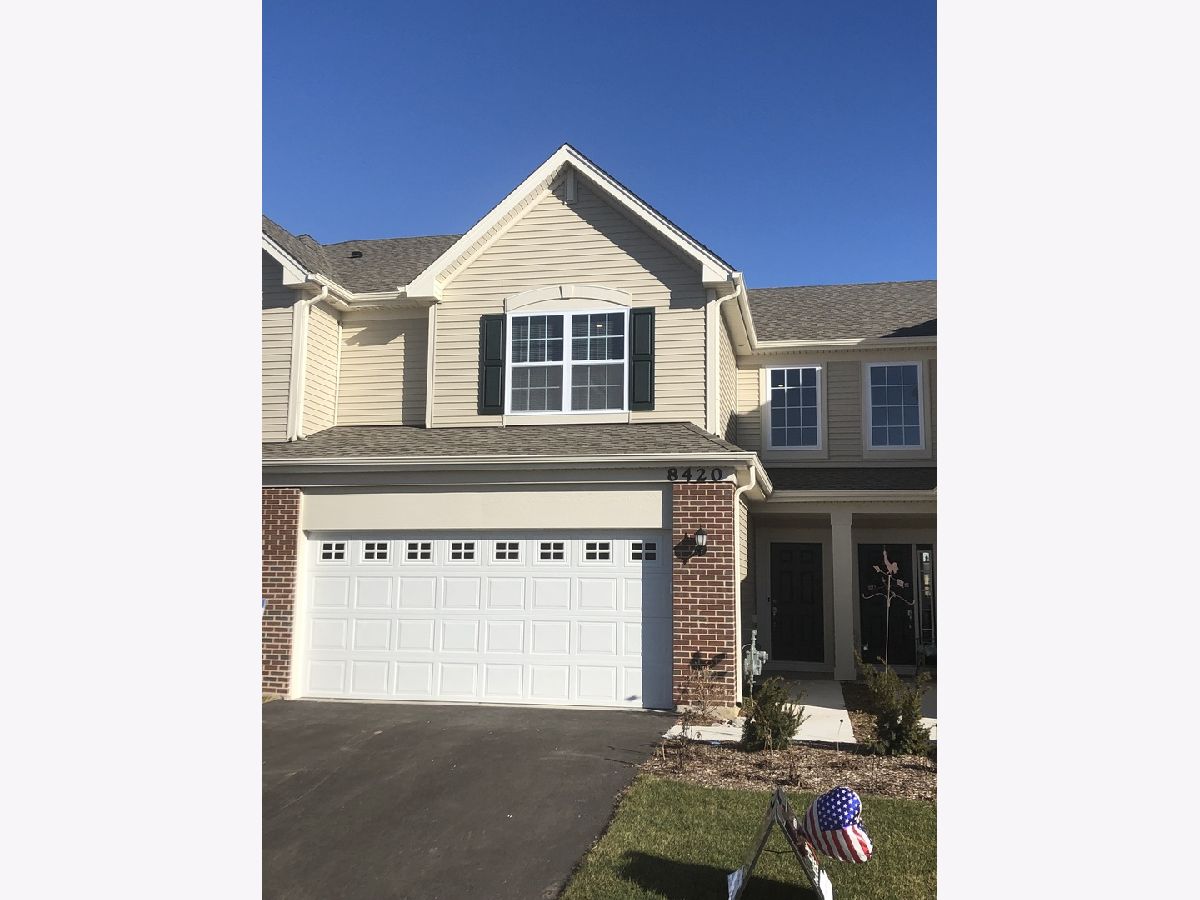 Townhomes & Homes Rented Meadows Of West Bay Wonder Lake Illinois, 8420 Stillwater