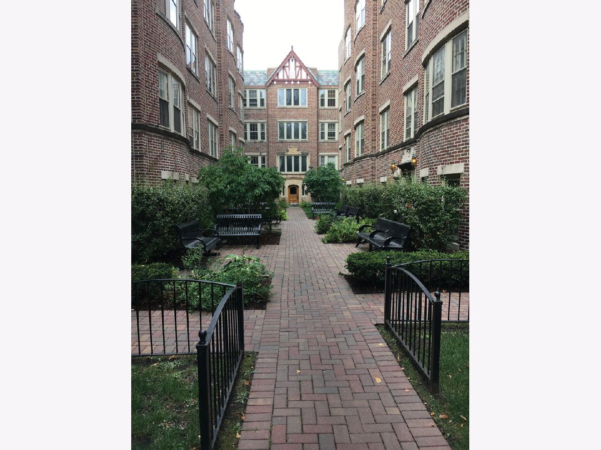 Condominiums Sold Lions Gate Condominiums Oak Park Illinois, 1122 Washington