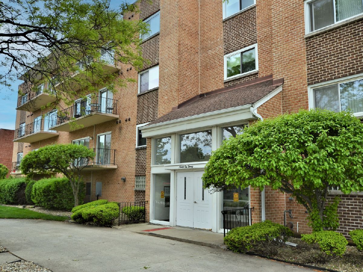 Condominiums Sold Elwood North Condos Oak Lawn Illinois, 9620 Komensky
