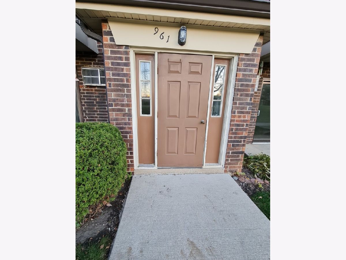 Condominiums Rented Kings Point Condos Addison Illinois, 961 Rohlwing