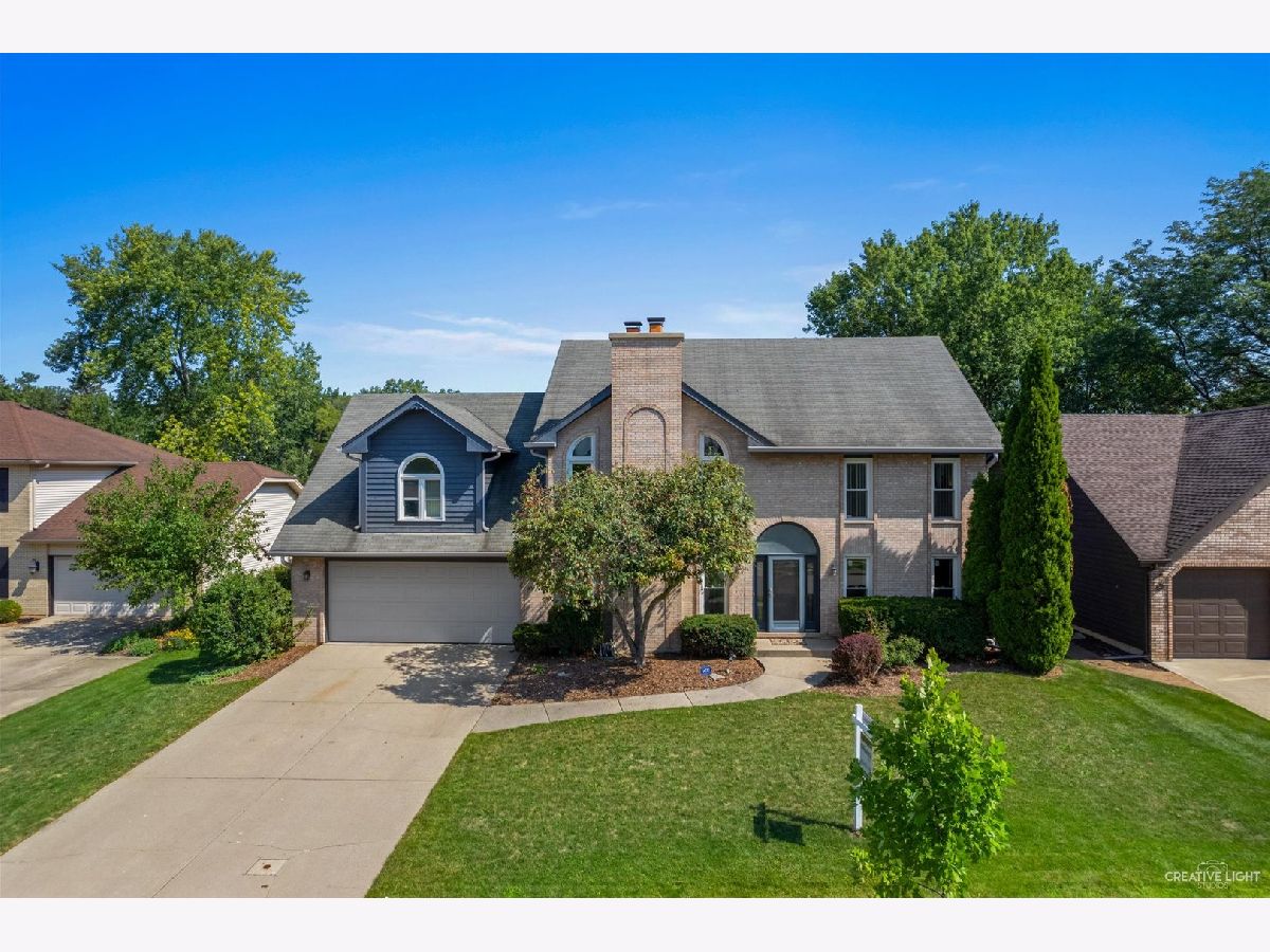 Homes & Condos & Townhomes Sold Fontenaix Naperville Illinois, 933 Greensboro