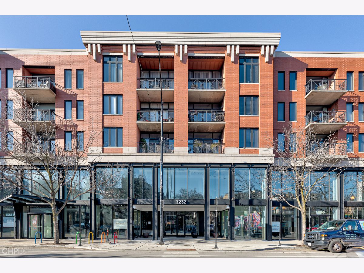 Condominiums Sold Plaza 32 Chicago Illinois, 3232 Halsted