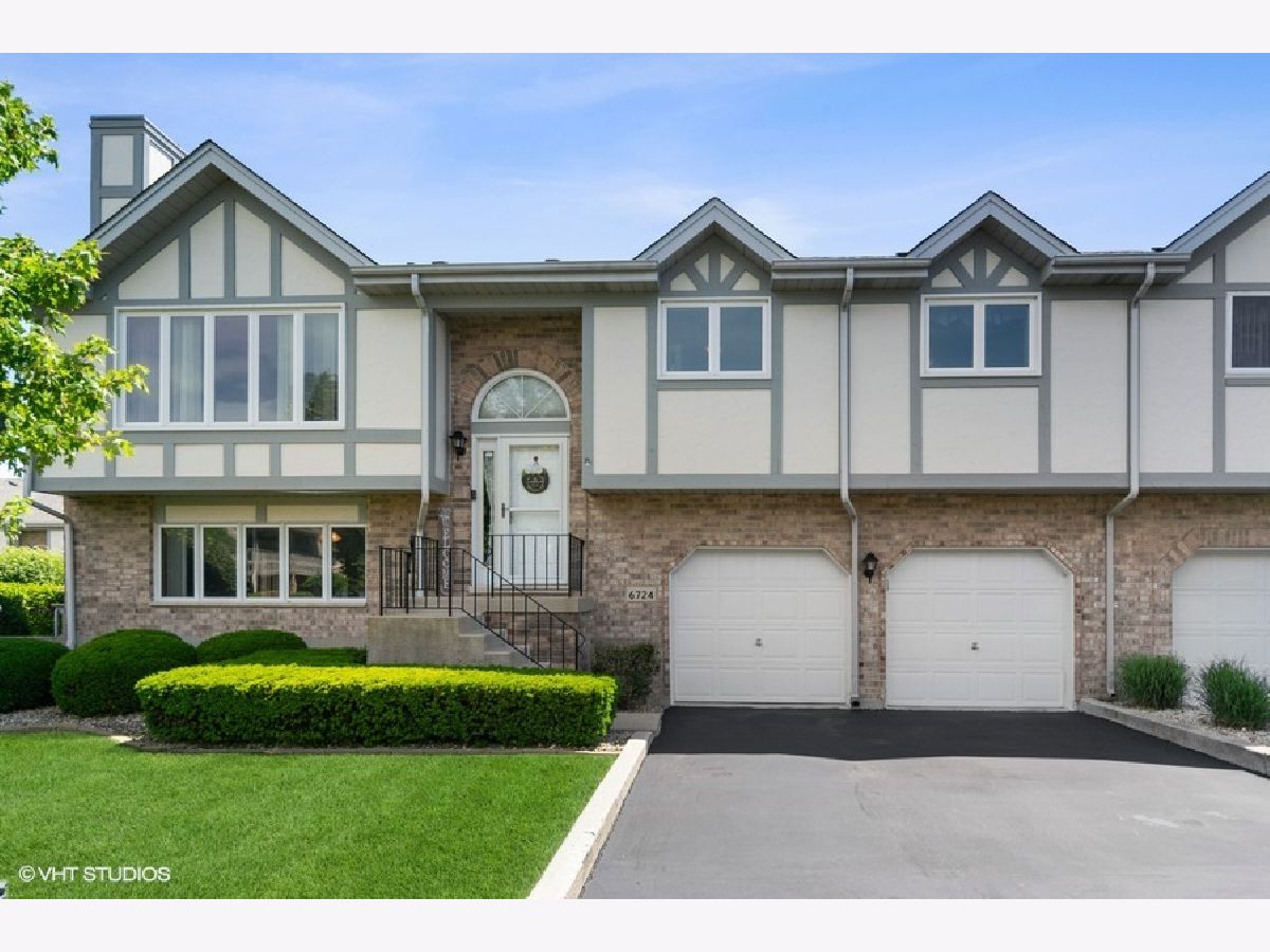 Townhomes & Condos Sold Eagles Nest Tinley Park Illinois, 6724 Eagle