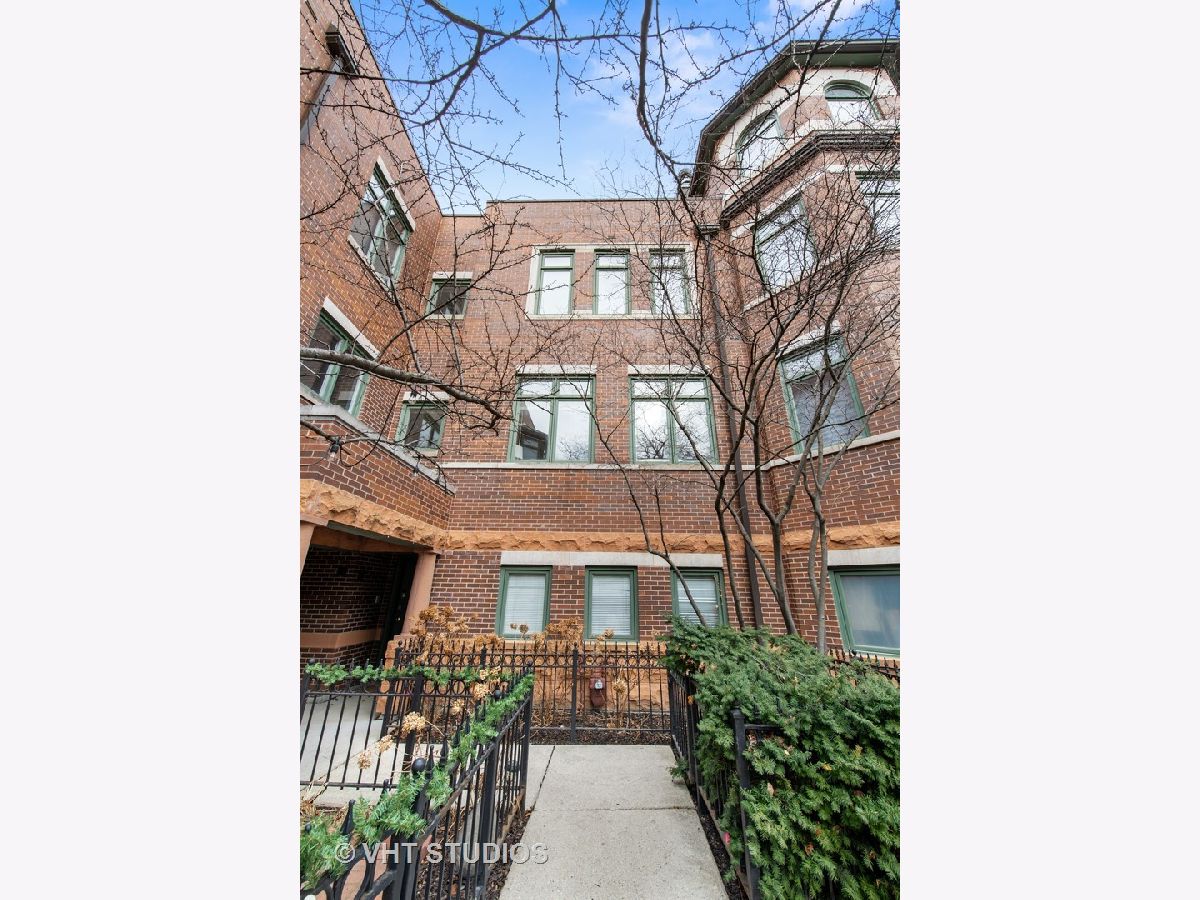 Townhomes & Condos & Homes Sold Altgeld Club Chicago Illinois, 1351 Altgeld