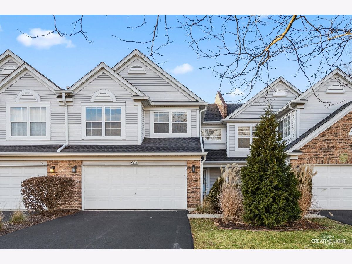 Townhomes & Condos & Homes Rented Willow Creek West Chicago Illinois, 964 Ainsley