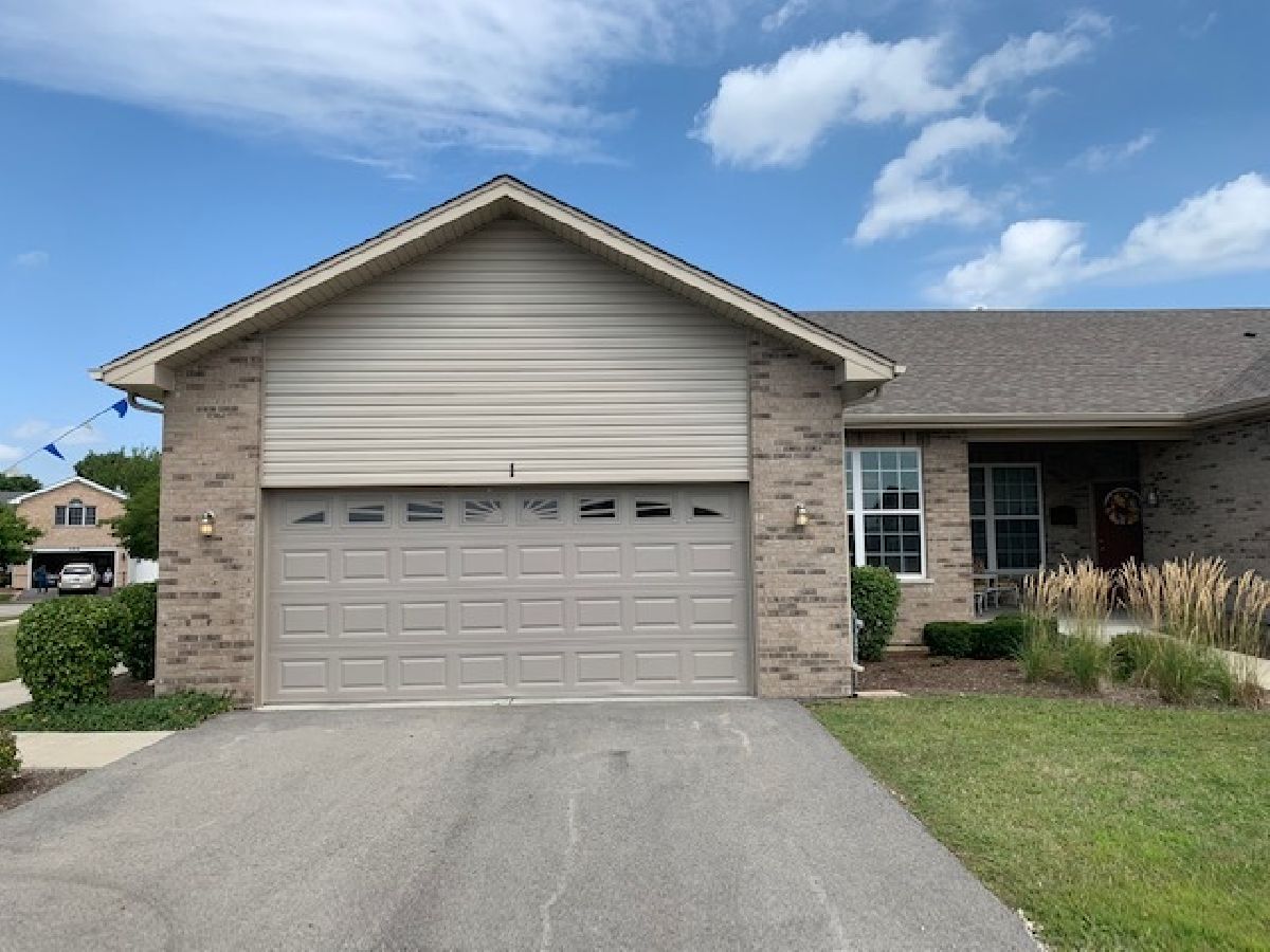 Townhomes Sold Bella Vista Bolingbrook Illinois, 1327 Balboa
