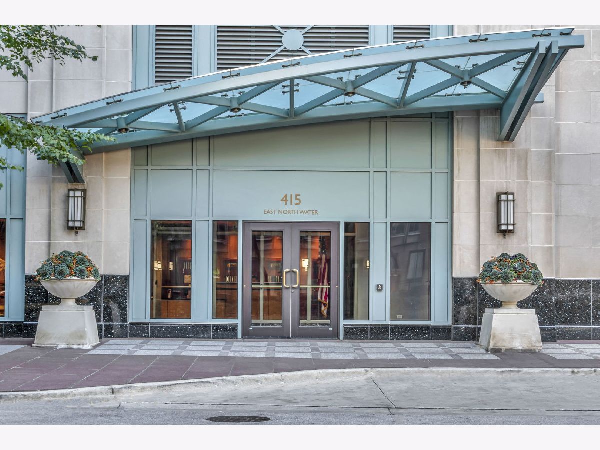 Condominiums Sold Riverview West Chicago Illinois, 415 North Water