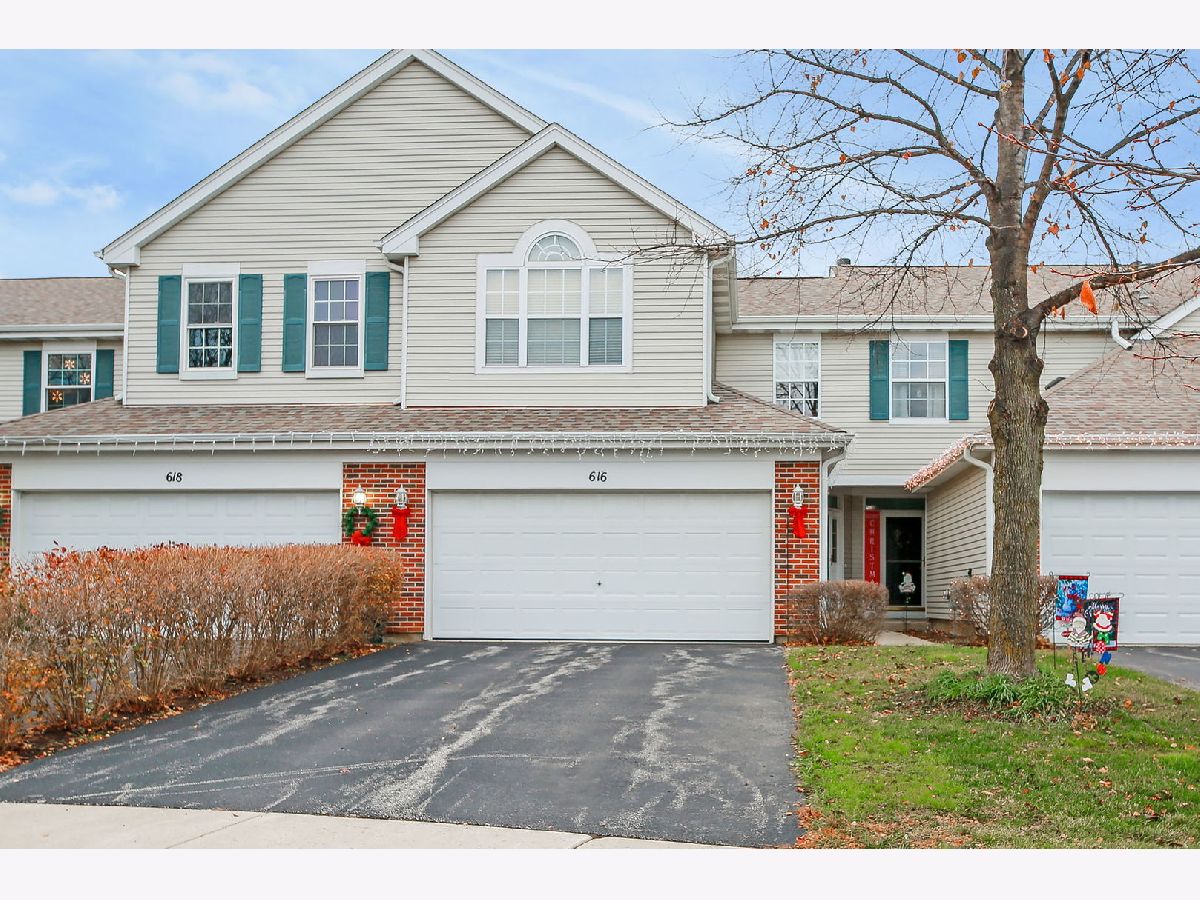 Townhomes & Homes Sold Reserve Of East Dundee East Dundee Illinois, 616 King