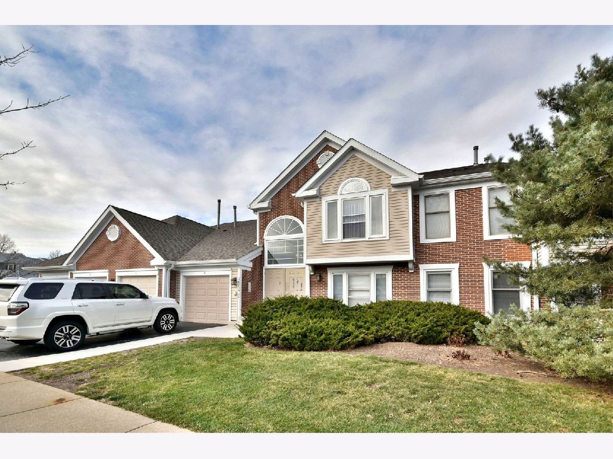 Condos & Townhomes Sold Fox Run Elk Grove Village Illinois, 1801 Fox Run