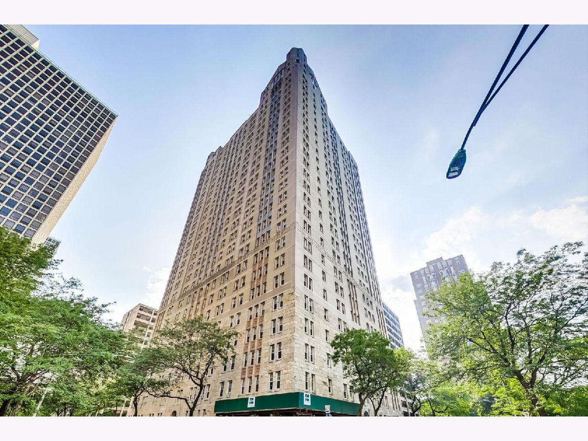 Condominiums Sold 5000 East End Building Chicago Illinois, 5000 East End