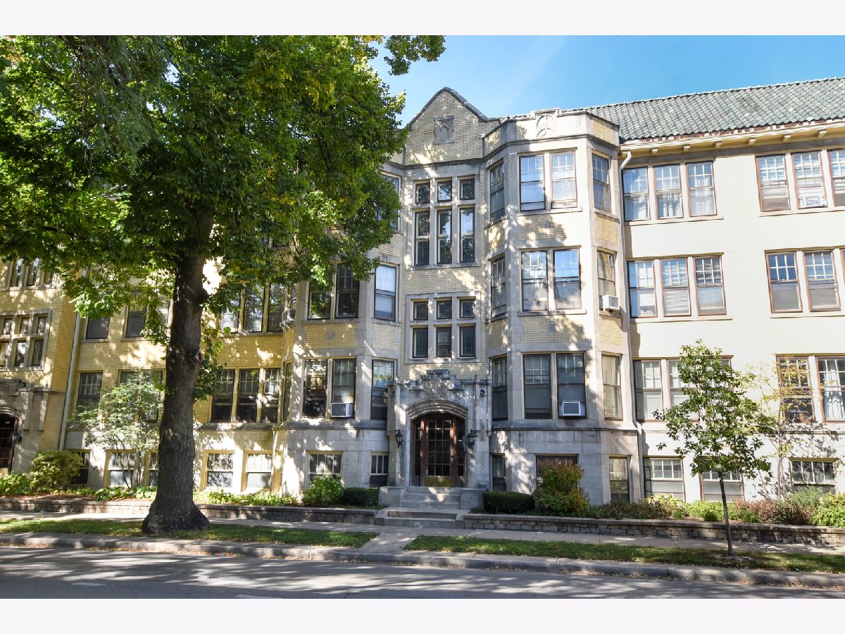 Condominiums Sold Normandy Manor Oak Park Illinois, 1040 Washington