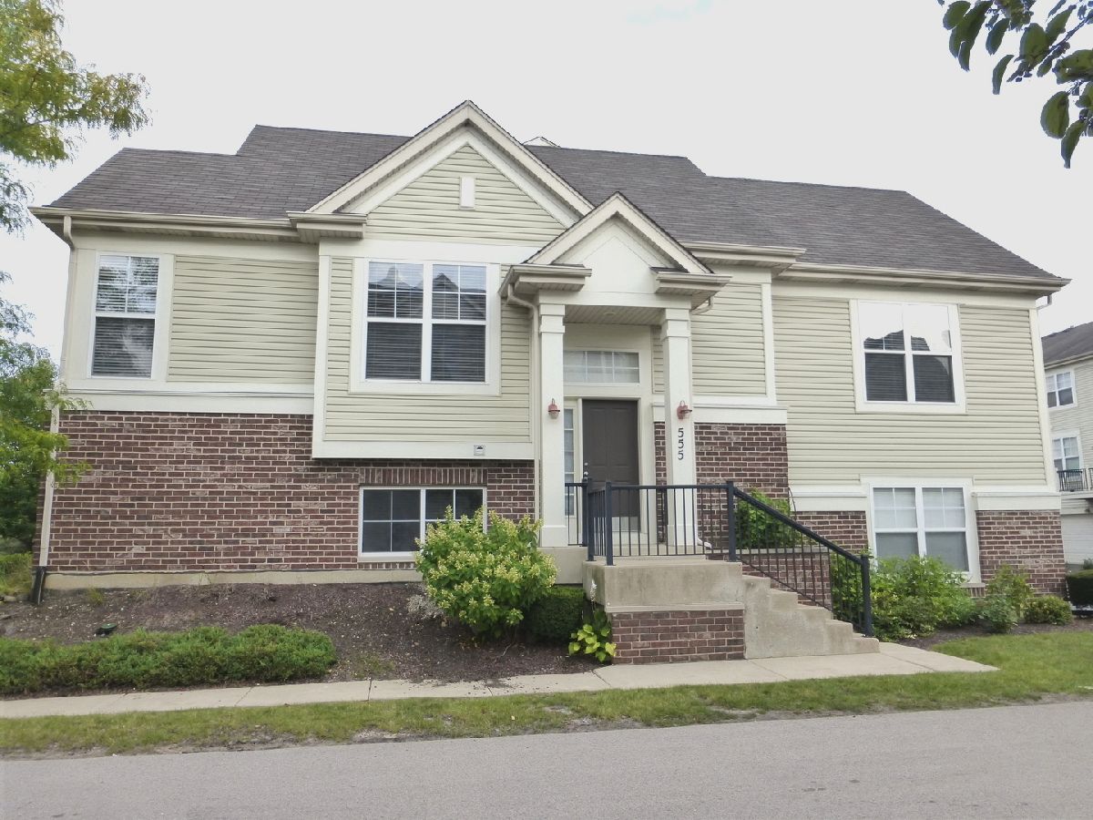 Townhomes & Condos Rented The Plaza On New York Aurora Illinois, 555 Grosvenor