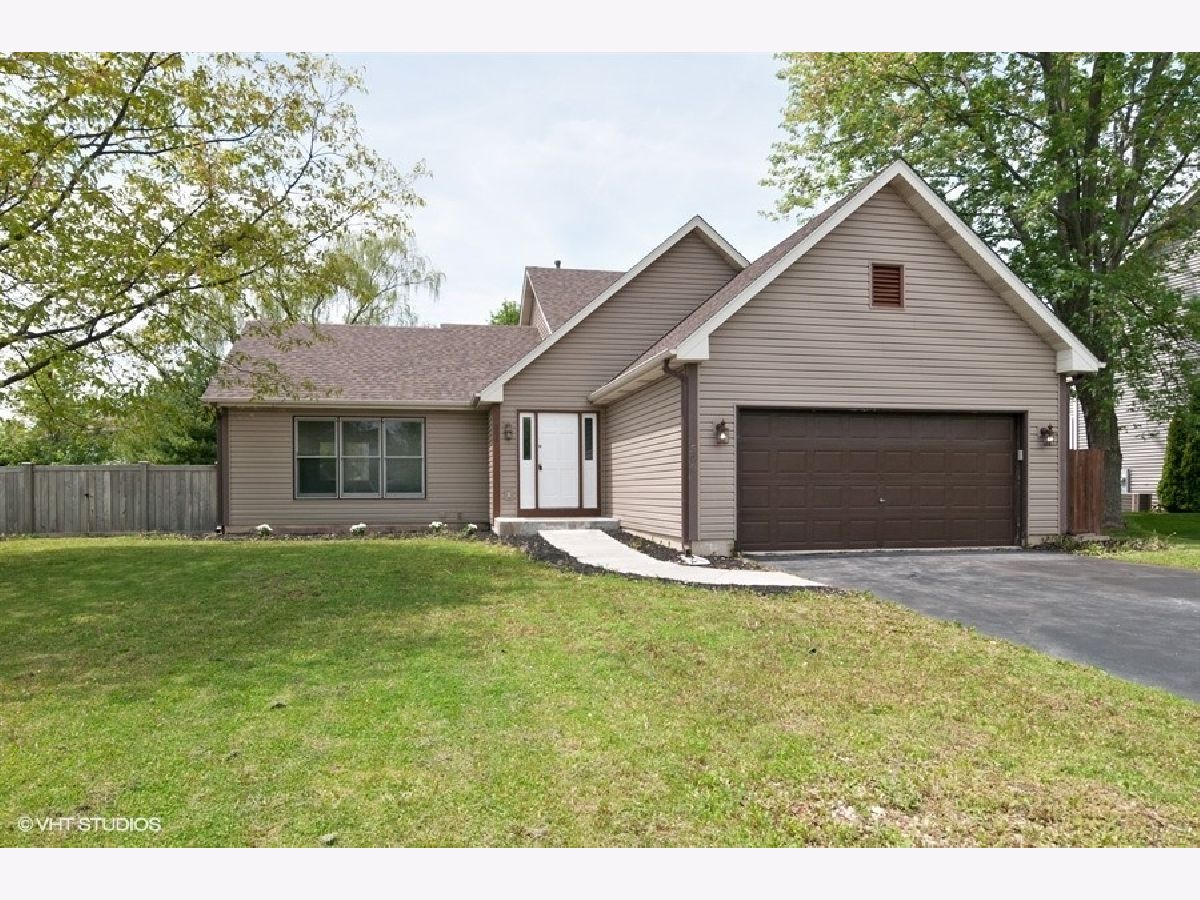 Homes Rented Pine Creek North Aurora Illinois, 506 Pinecreek