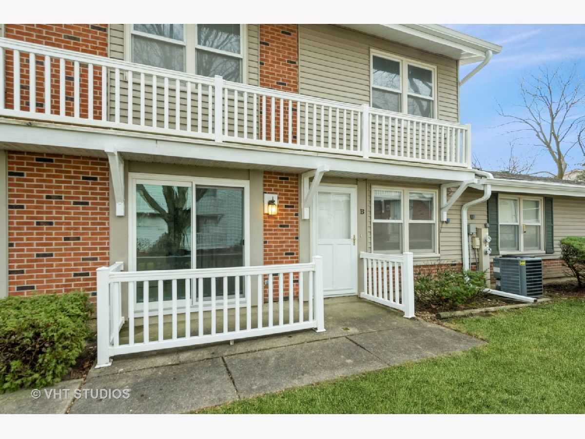 Townhomes & Condos Sold Country Fours Bloomingdale Illinois, 205 Emerson