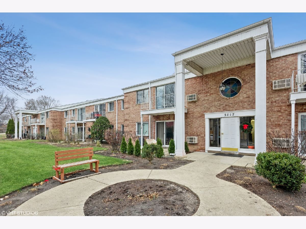 Condominiums & Homes Sold Maple Grove Downers Grove Illinois, 5117 Blodgett