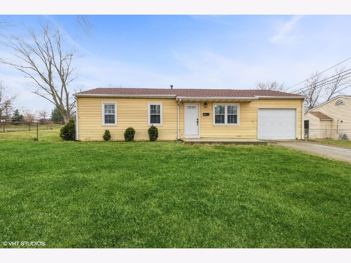 Homes & Condos & Townhomes Rented Bonnie Brae Lockport Illinois, 1214 Highland