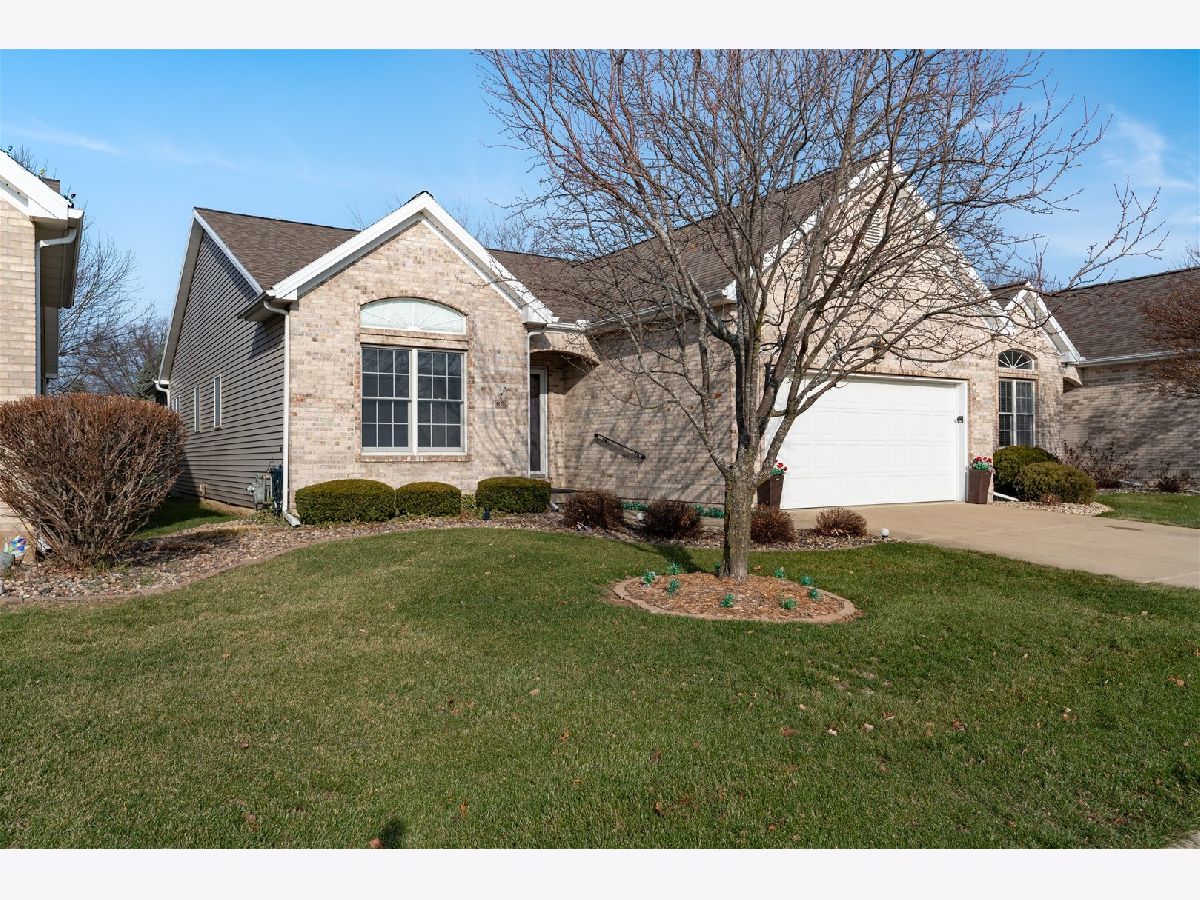 Homes & Condos & Townhomes Sold Ireland Grove Bloomington Illinois, 69 Crista Ann