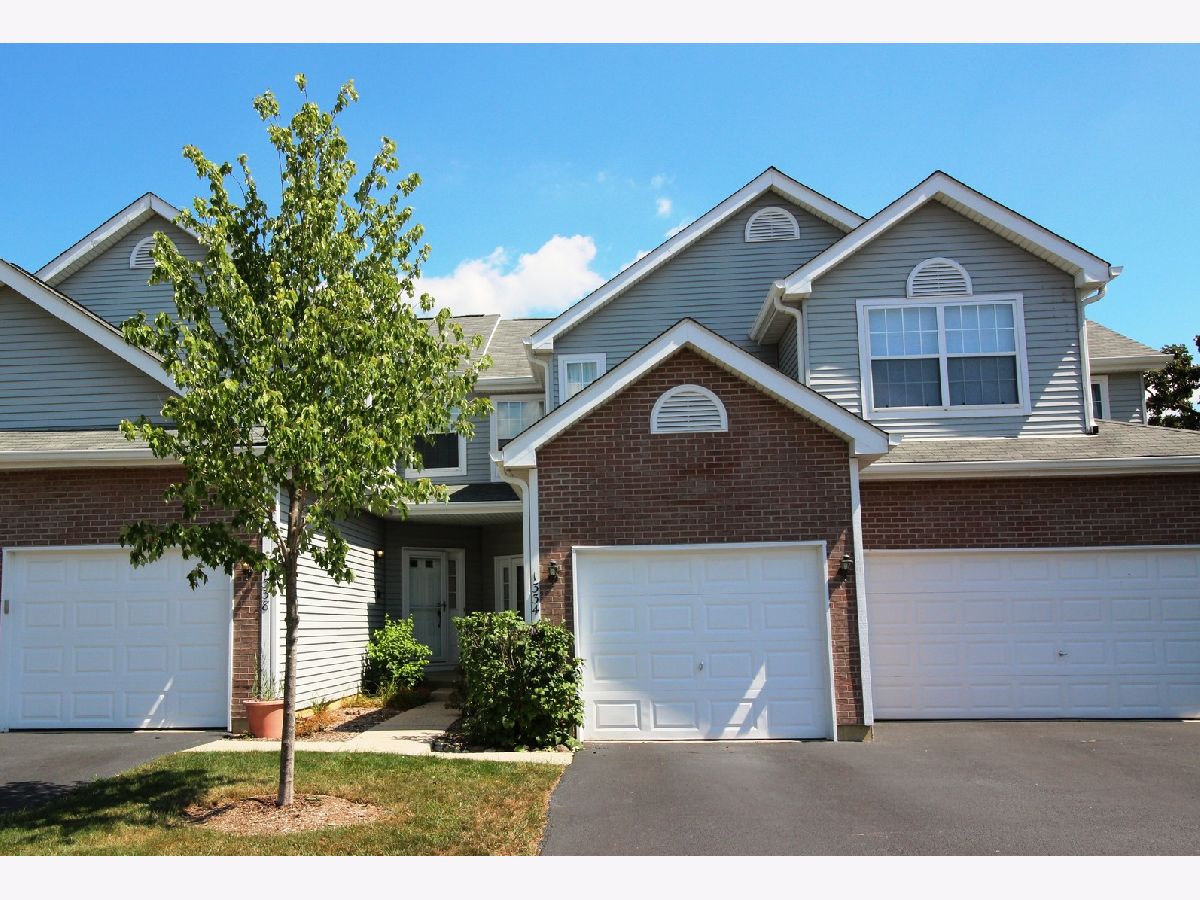 Townhomes & Homes Sold Highland Glen Algonquin Illinois, 1334 Grandview