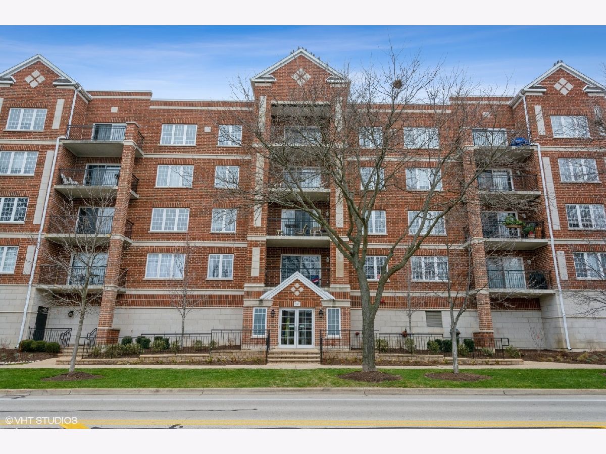 Condominiums Sold Wellington Court Palatine Illinois, 124 Colfax