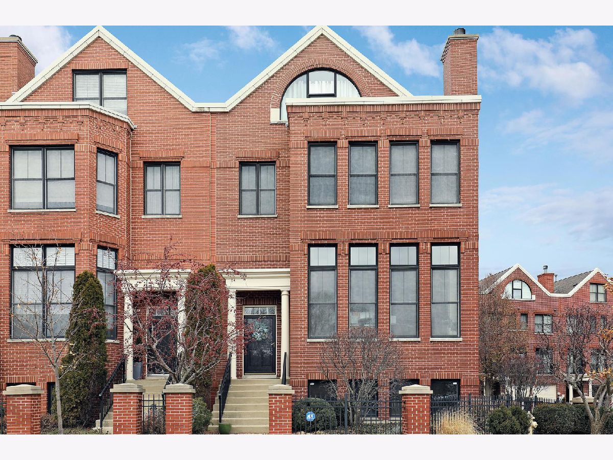 Townhomes Sold Tower Crossing Glenview Illinois, 1903 Admiral