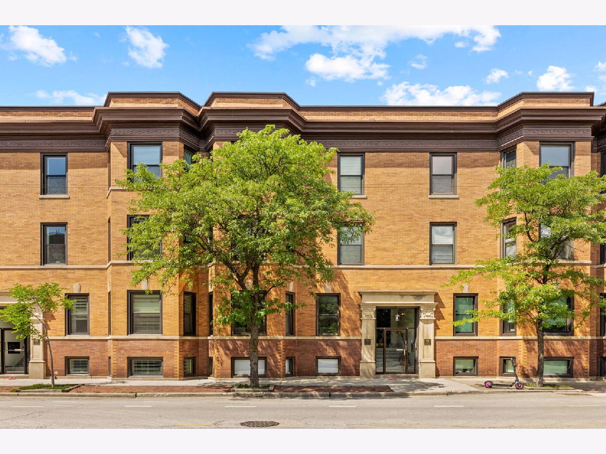 Condominiums & Homes Sold Kensington Chicago Illinois, 1054 Armitage