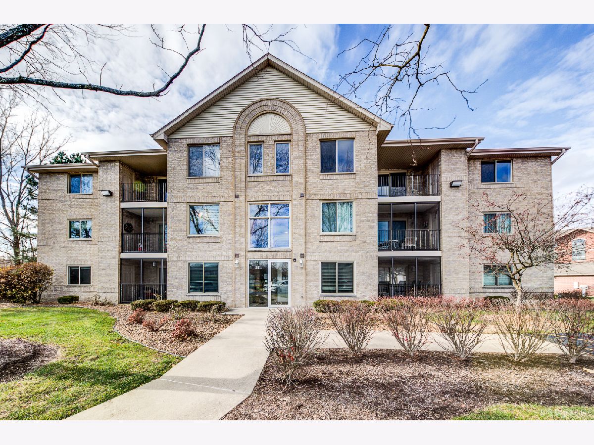 Condominiums Sold Ridgepoint Oak Forest Illinois, 6850 Ridge Point