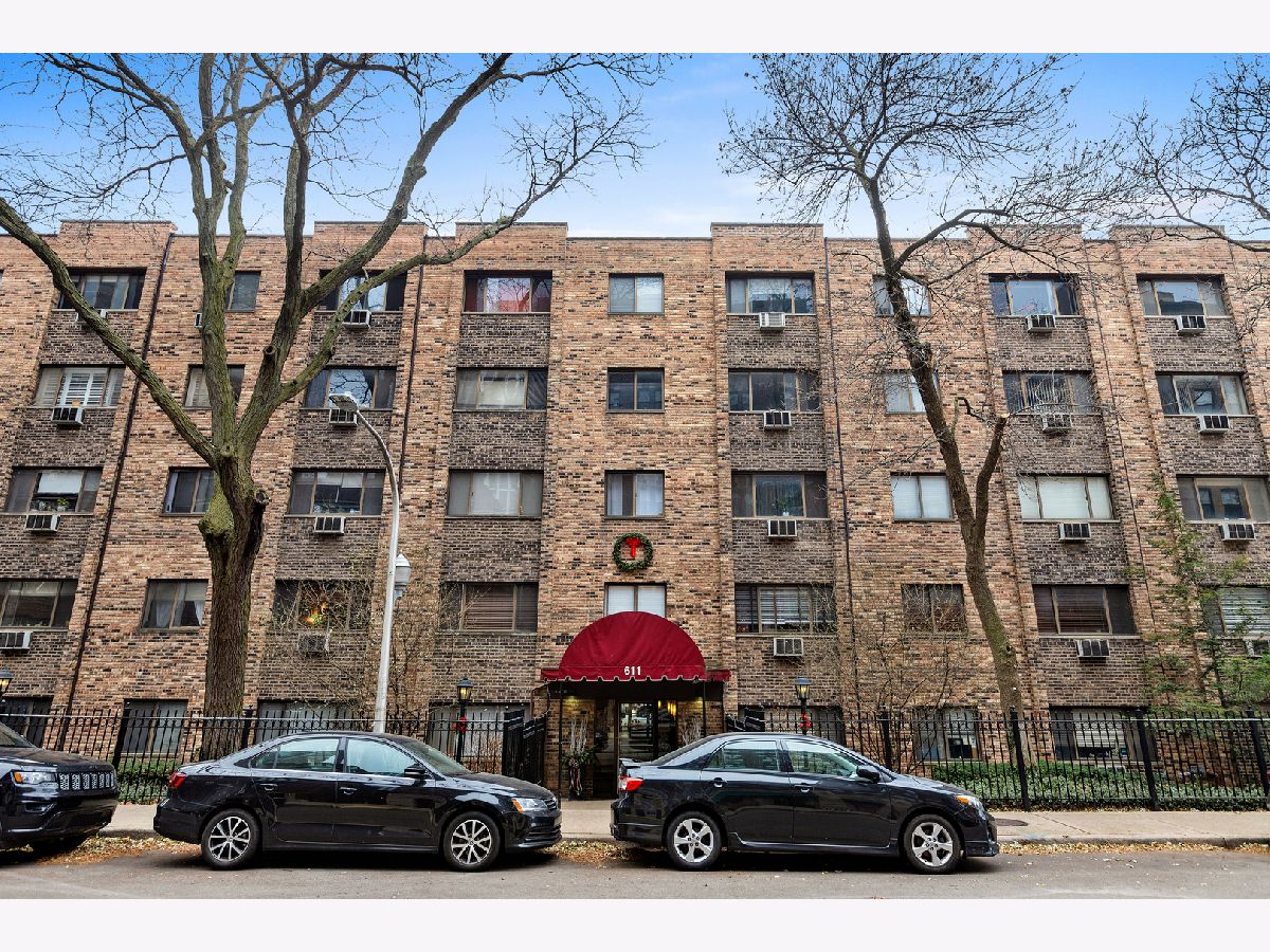 Condos & Townhomes Rented Park Harbor Chicago Illinois, 611 Patterson