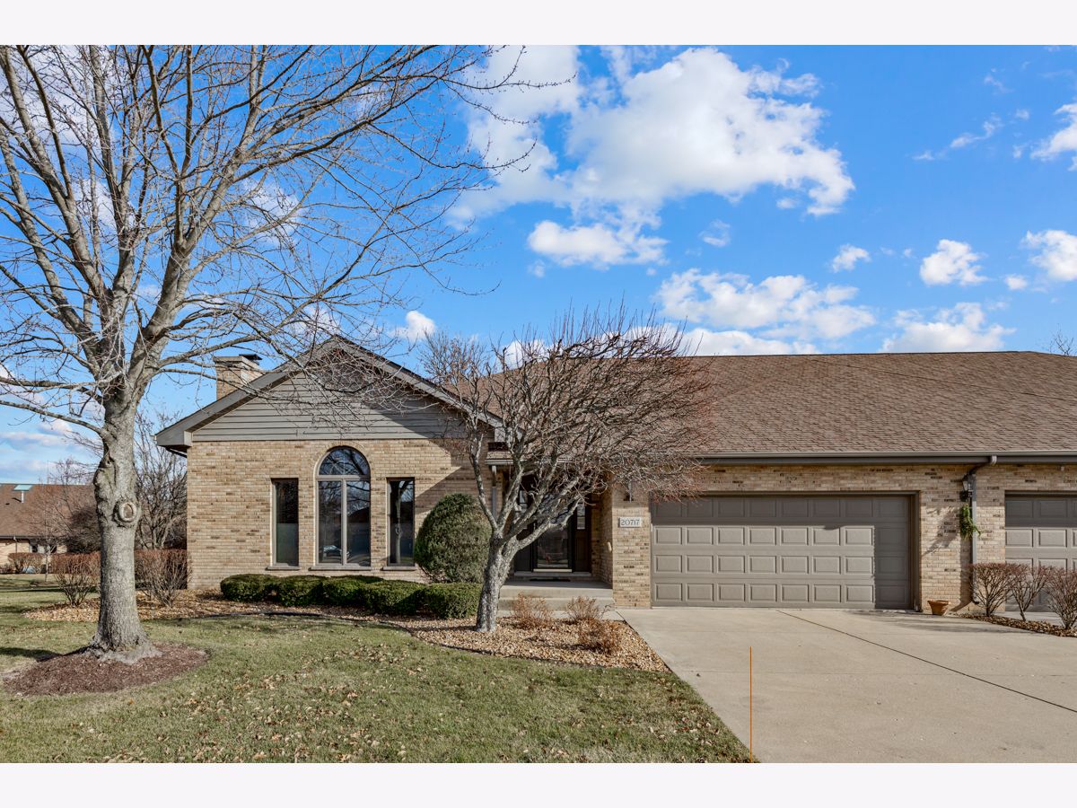Townhomes Sold Hunt Club Estates Frankfort Illinois, 20717 Hunt Club