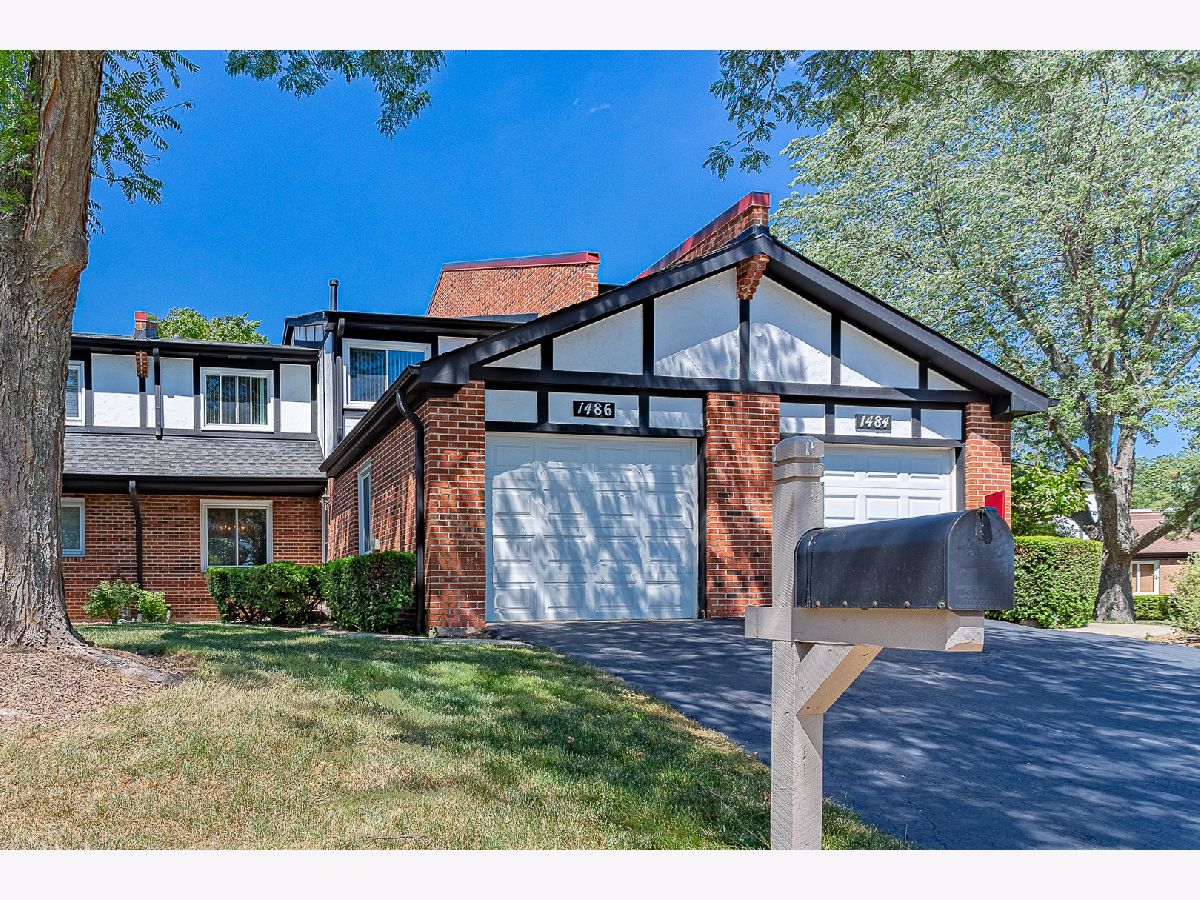 Townhomes Sold Roundtree Commons Elk Grove Village Illinois, 1486 Circle