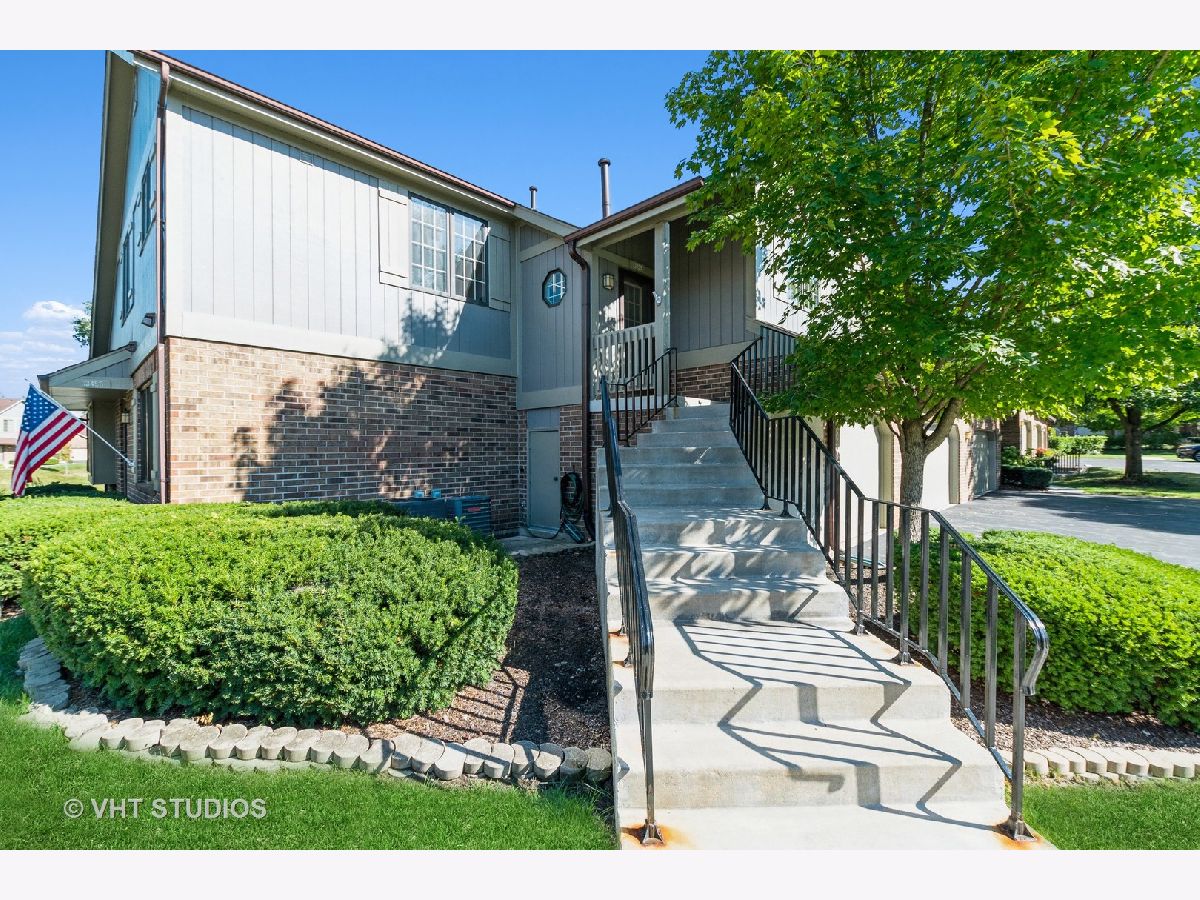 Oak Hills Palos Heights IL, Condos & Townhomes For Sale & For Rent