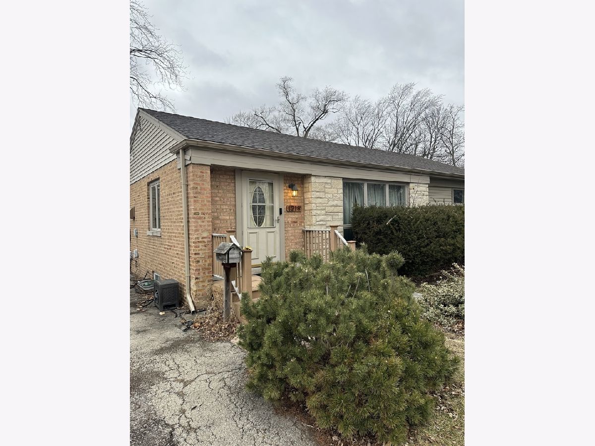 Homes Sold Arlington Greens Arlington Heights Illinois, 1218 Hickory