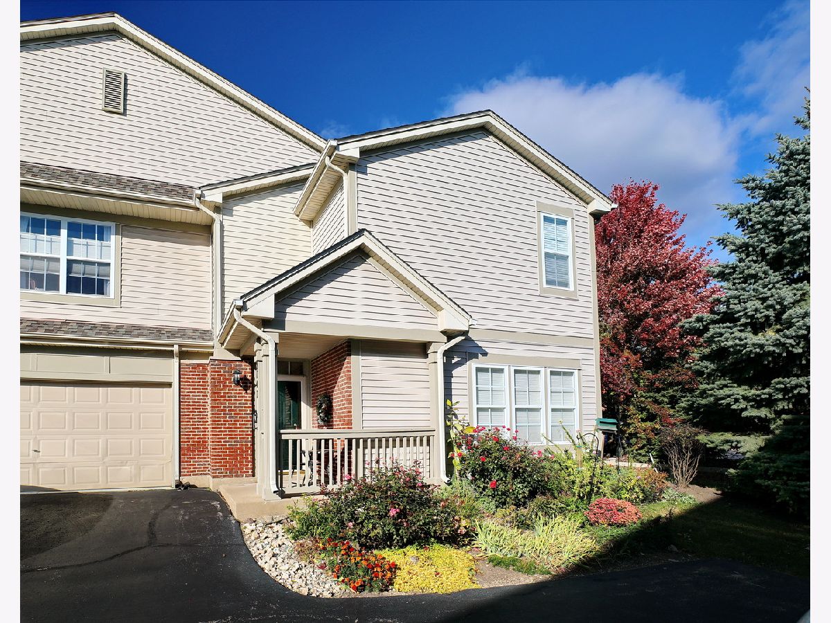 Townhomes & Condos & Homes Sold Greenwich Square Geneva Illinois, 2147 Vanderbilt