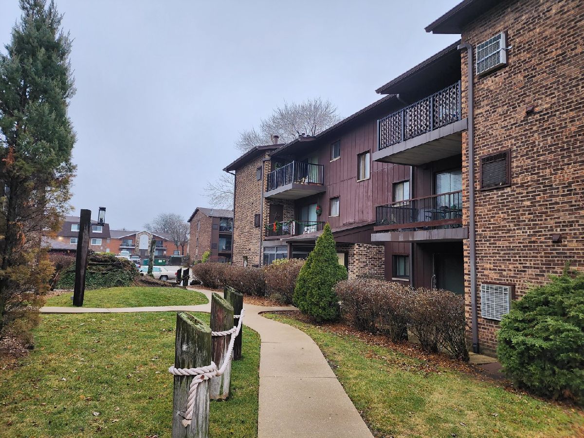 Condominiums Sold The Piers Westmont Illinois, 60 Pier