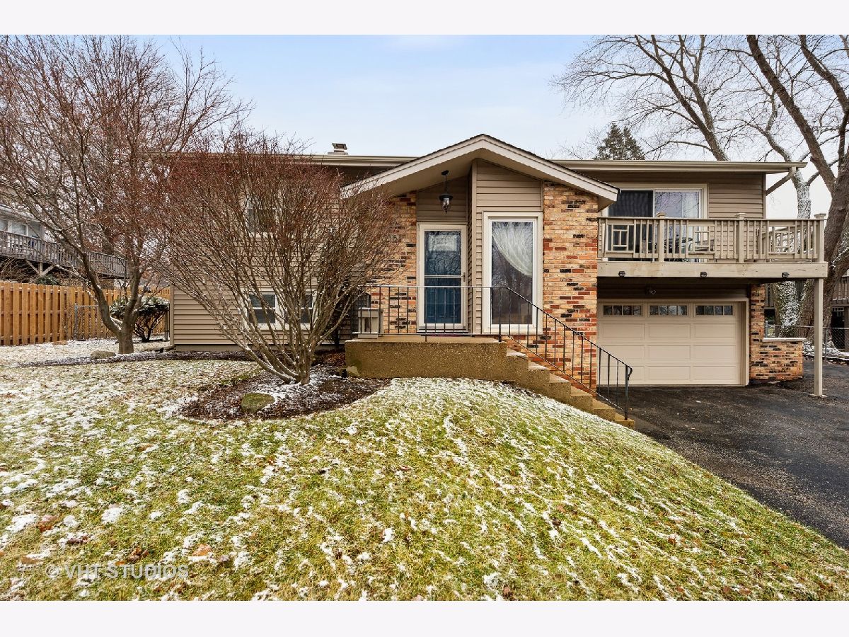 Homes Sold Alta Vista Algonquin Illinois, 915 Vista