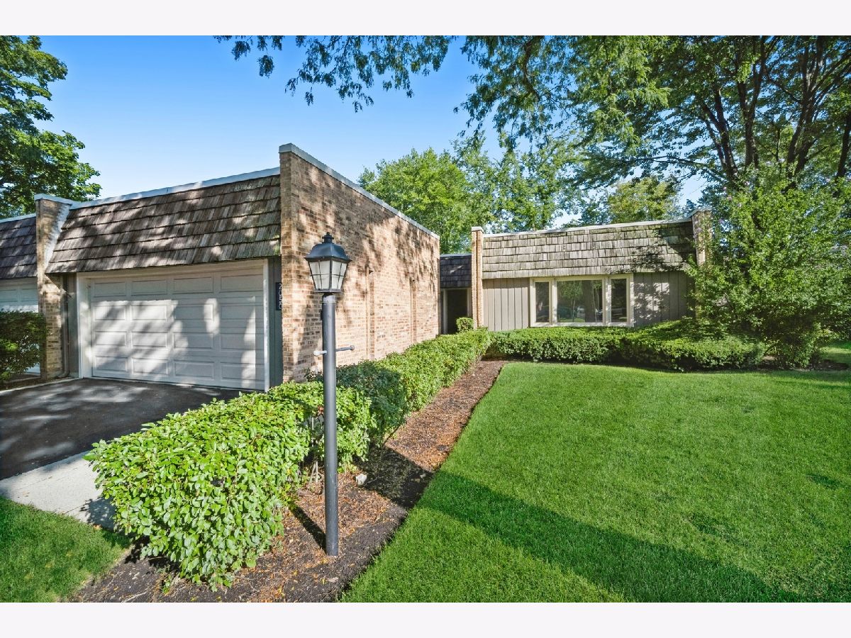 Condos & Townhomes Sold The Commons Northbrook Illinois, 2050 Plymouth