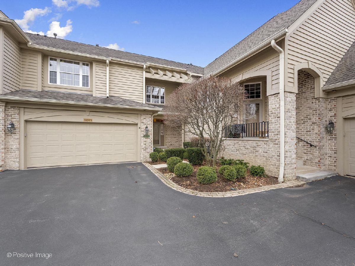 Townhomes & Homes Sold Ashbrook Indian Head Park Illinois, 11063 Edgebrook