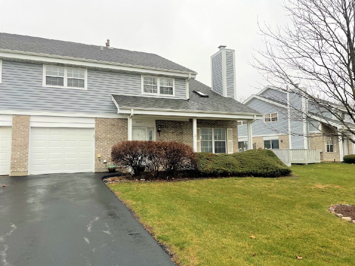 Townhomes & Condos & Homes Sold Steeple Run Tinley Park Illinois, 16435 Cobble Stone