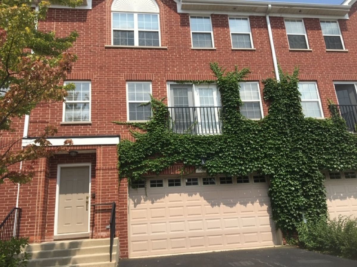 Townhomes Rented Northbrook Greens Northbrook Illinois, 902 Bromley