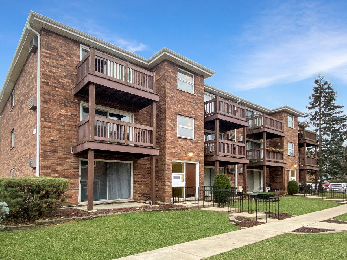Condominiums Sold Oak Grove Midlothian Illinois, 14810 Kilpatrick
