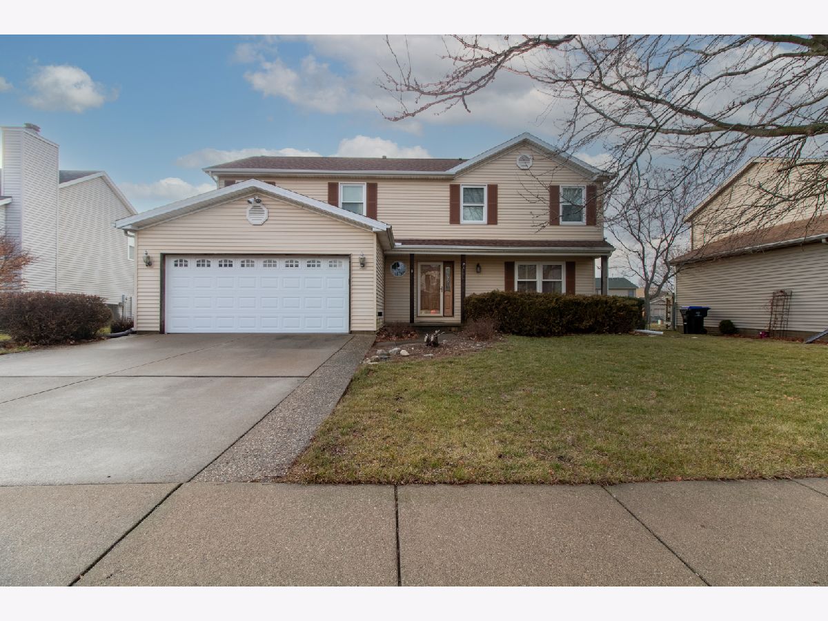 Homes & Condos & Townhomes Sold Eagle Creek Bloomington Illinois, 1414 Moss Creek