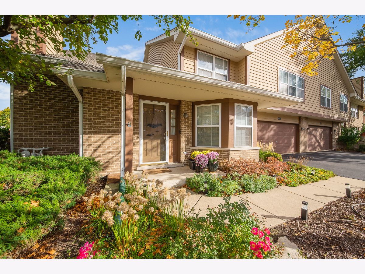 Townhomes Sold Bailey Park Darien Illinois, 8047 Capra