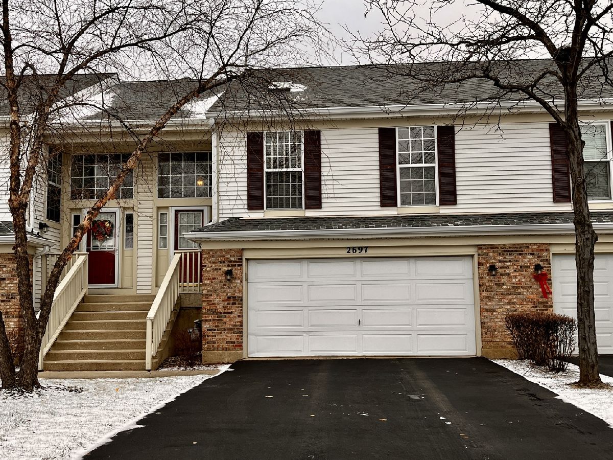 Townhomes & Condos Rented Lost Creek Arlington Heights Illinois, 2697 Embers