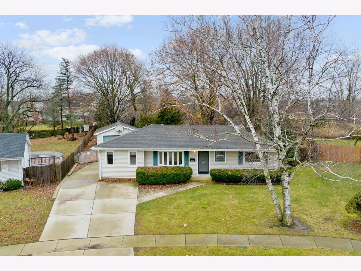 Homes & Condos & Townhomes Sold Country Club Estates Vernon Hills Illinois, 363 Cherry Valley