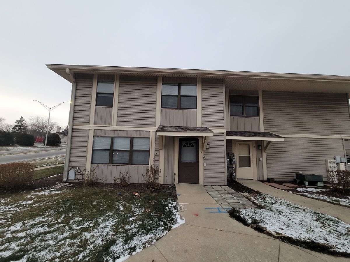 Condos & Townhomes Rented Sierra Blanca Hanover Park Illinois, 5700 Dutch Mill