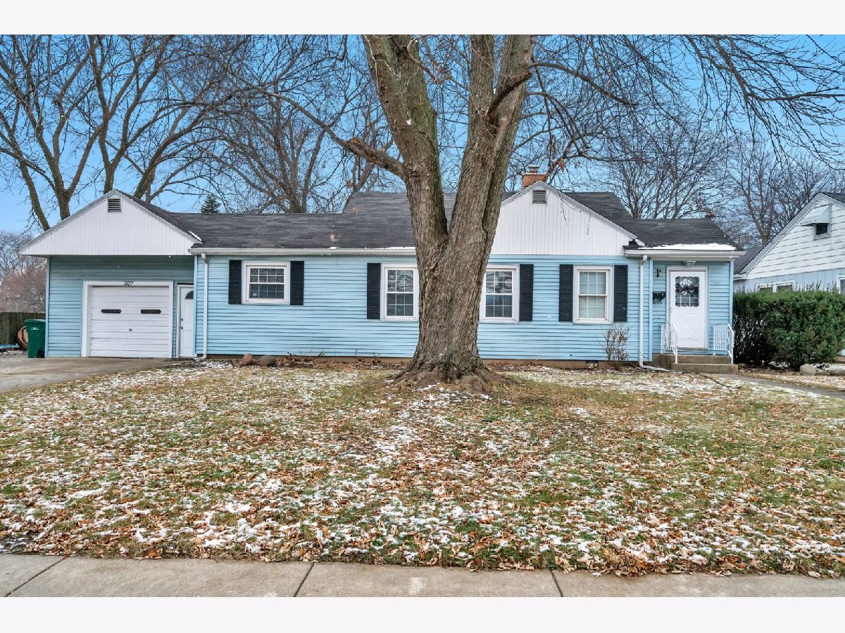 Homes Rented Marquette Gardens Joliet Illinois, 1527 Marquette